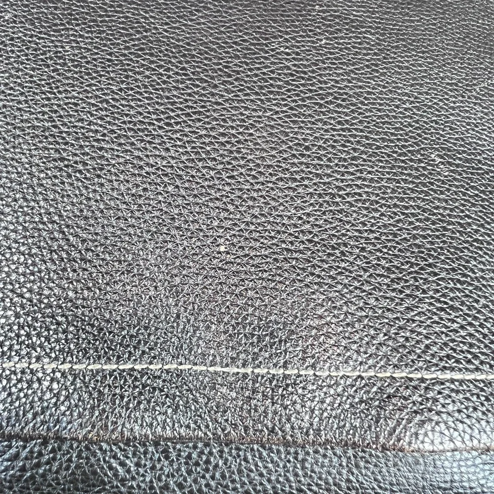 Levenger Pebbled Leather Messenger Bag Mocha Brown Laptop Tablet Crossbody